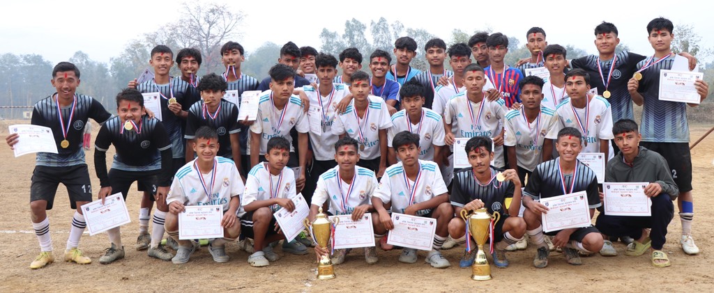 मैत्रीपुर्ण फुटबल : नेपालगन्ज सेन्ट जेभियर्स र गुरुकुल स्कुल विजयी